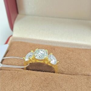 4 CT Moissanite Ring - certified